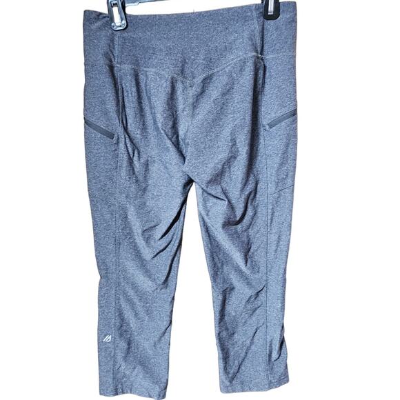 Eddie Bauer Capri Leggings with Zip Pockets Size Medium - Picture 2 of 4